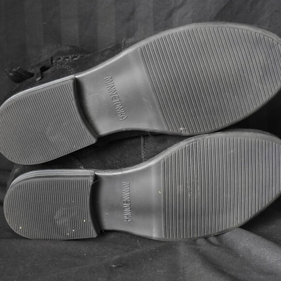 Minnetonka Women's Black Dixon Suede Ankle Booties, Size 6 - Picture 12 of 12